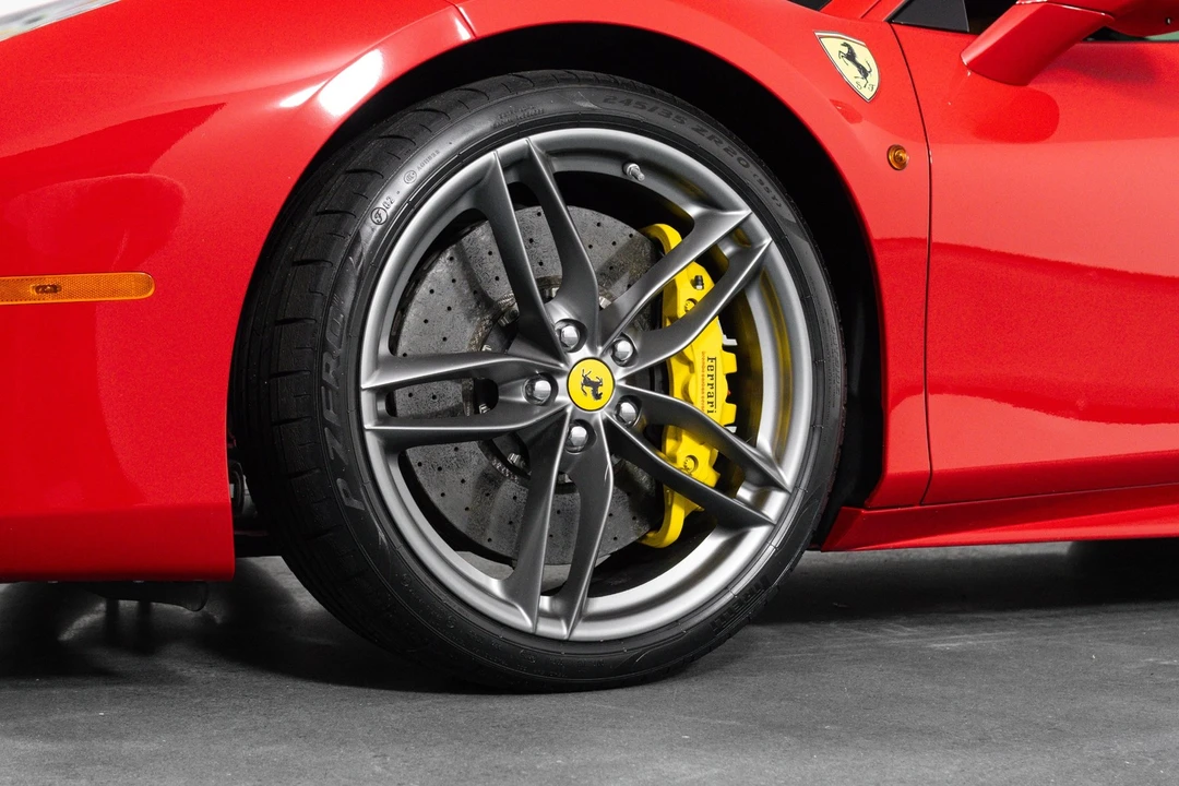 2017 Ferrari 488 - Image 9 of 31