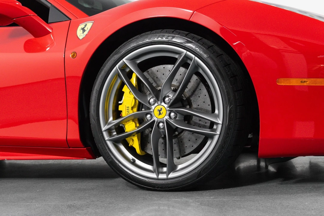2017 Ferrari 488 - Image 15 of 31