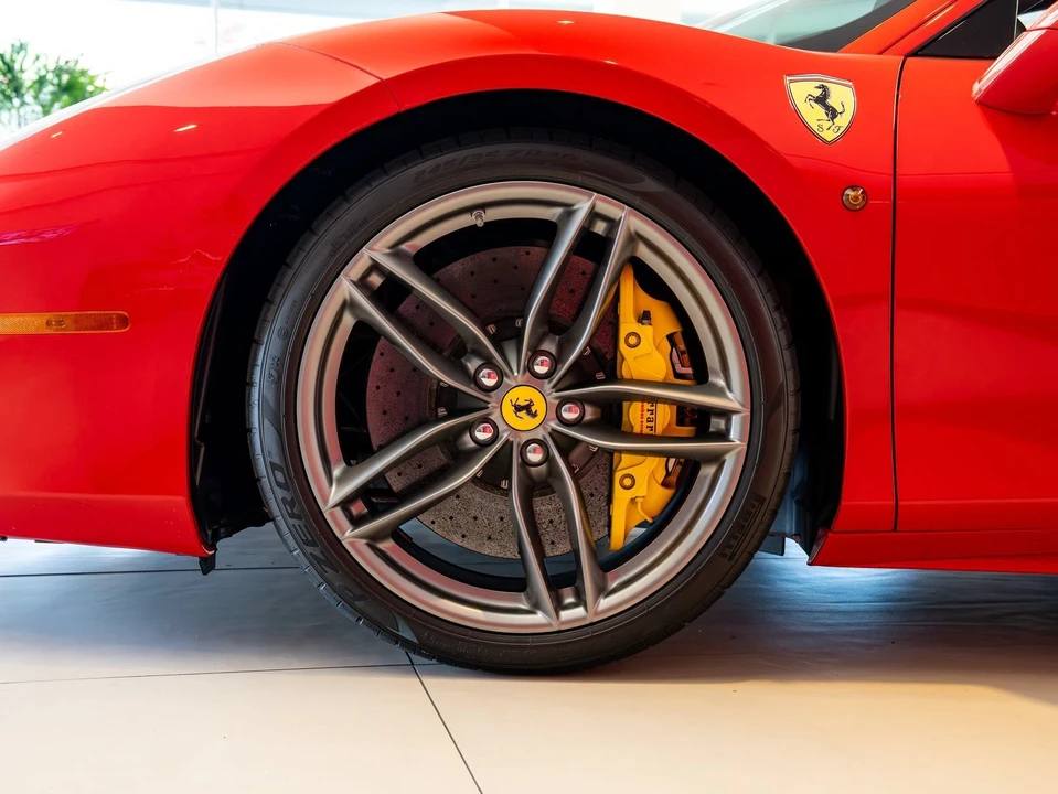 2017 Ferrari 488 GTB - Image 3 of 27