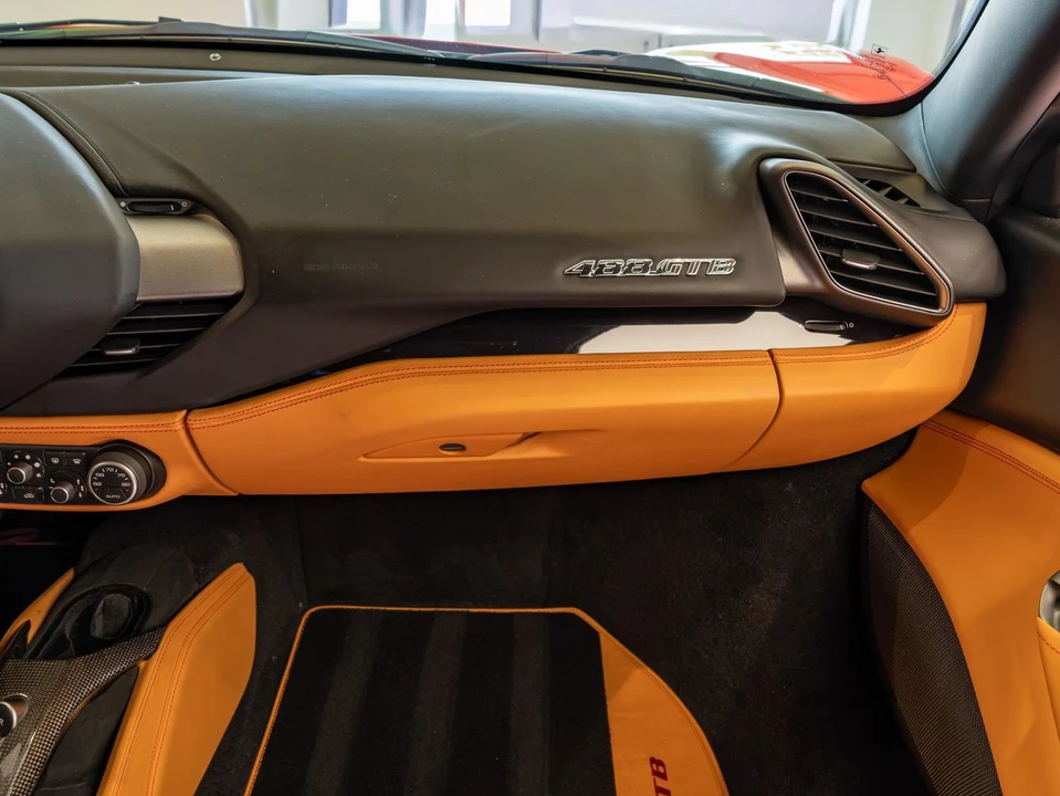 2017 Ferrari 488 GTB - Image 16 of 27