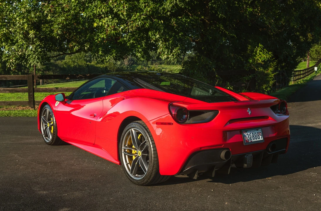 2017 Ferrari 488 GTB - Image 10 of 31