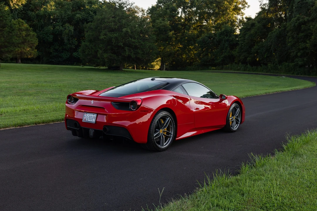 2017 Ferrari 488 GTB - Image 23 of 31
