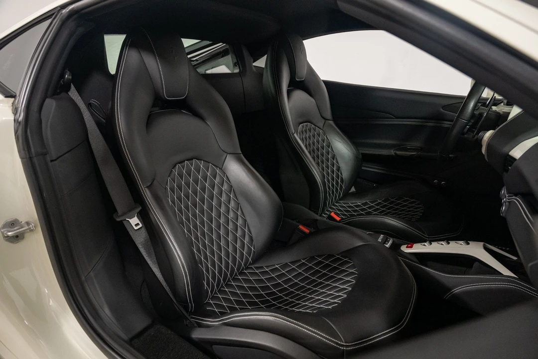 2017 Ferrari 488 GTB - Image 24 of 31