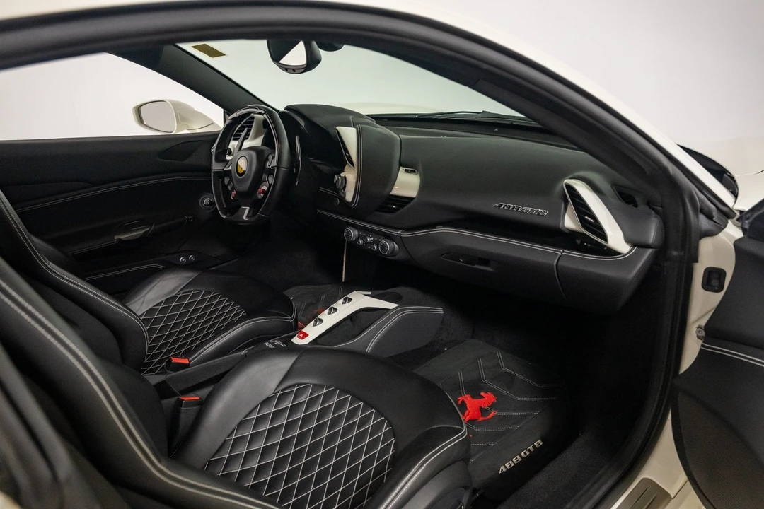 2017 Ferrari 488 GTB - Image 22 of 31