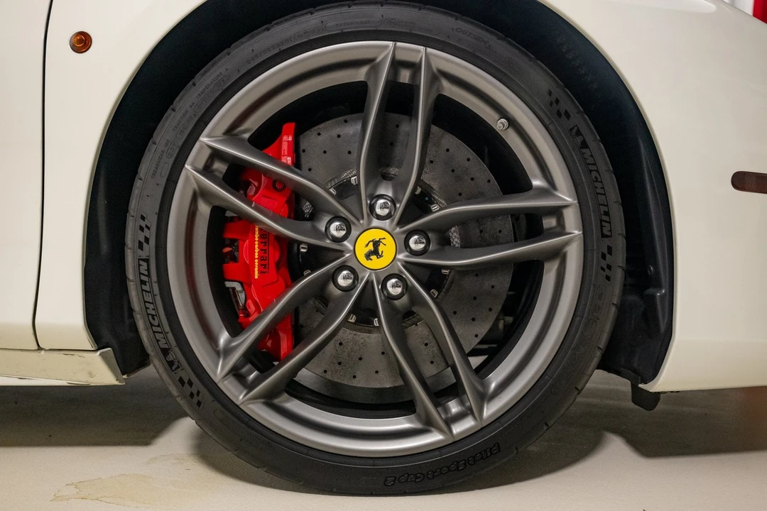2017 Ferrari 488 GTB - Image 12 of 31