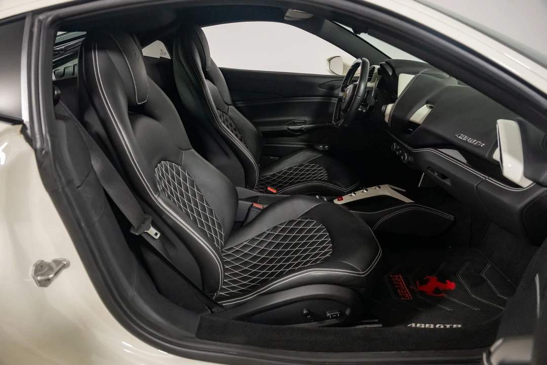 2017 Ferrari 488 GTB - Image 23 of 31