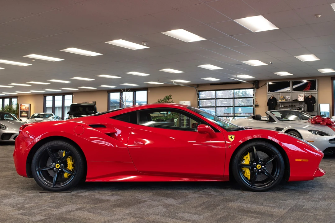 2017 Ferrari 488 GTB - Image 13 of 31