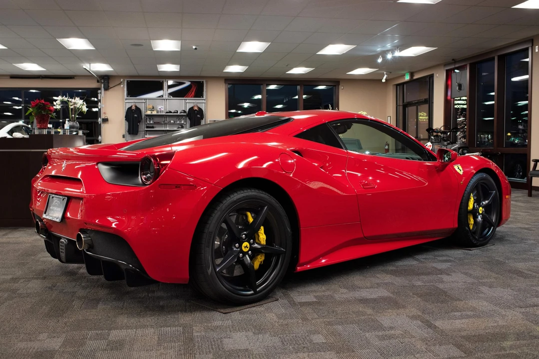 2017 Ferrari 488 GTB - Image 12 of 31