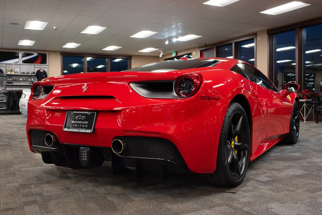 2017 Ferrari 488 GTB - Image 11 of 31