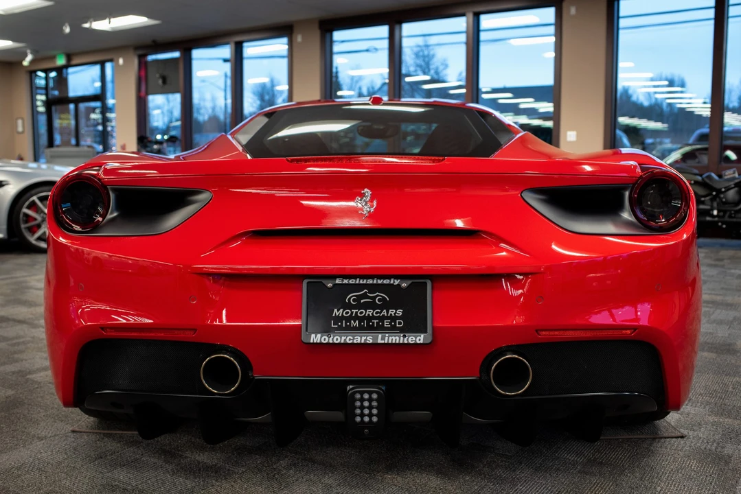 2017 Ferrari 488 GTB - Image 10 of 31