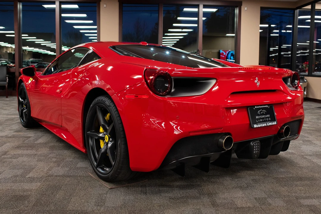 2017 Ferrari 488 GTB - Image 7 of 31