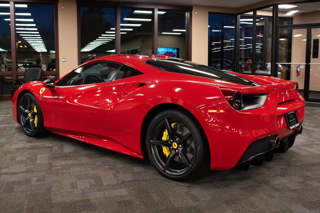 2017 Ferrari 488 GTB - Image 6 of 31
