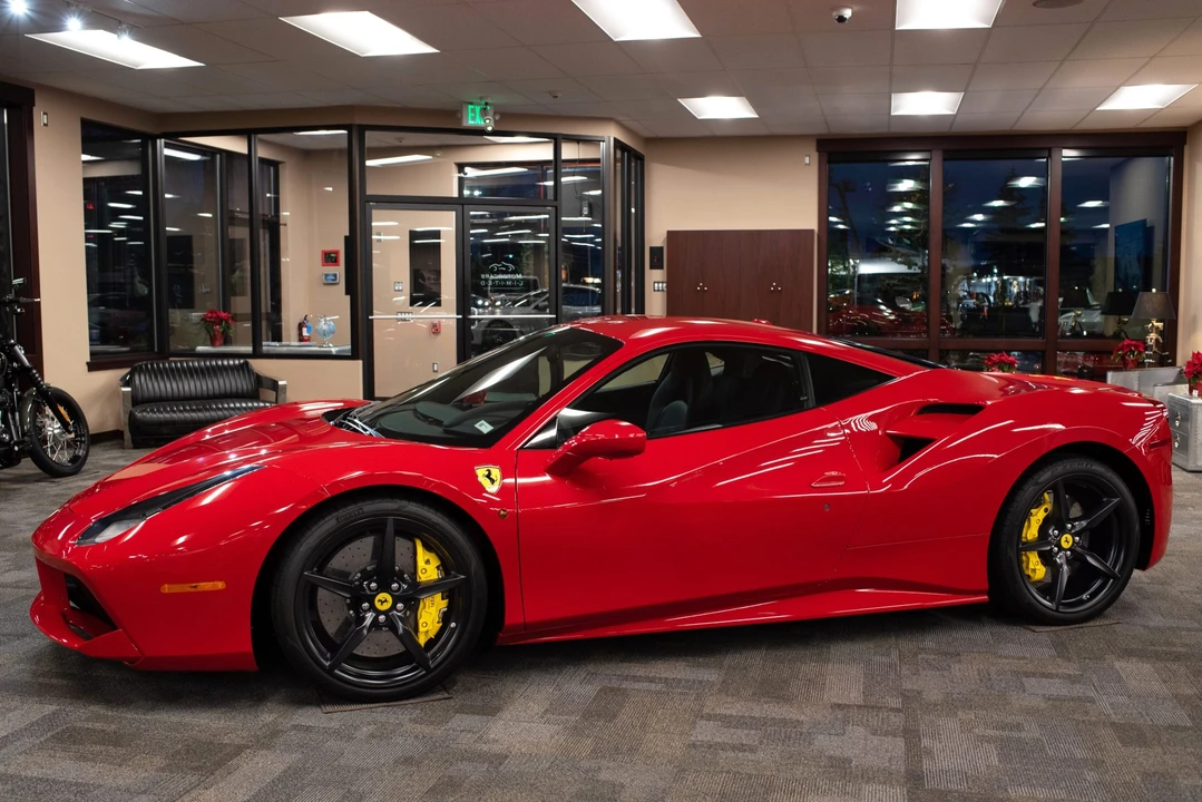 2017 Ferrari 488 GTB - Image 4 of 31