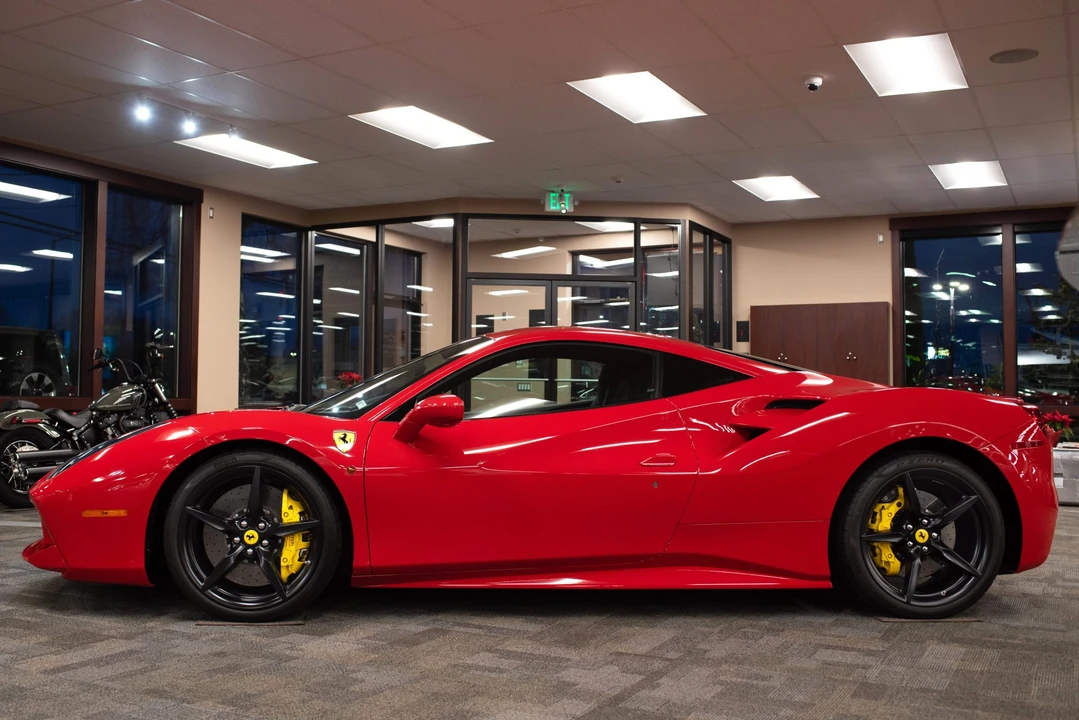 2017 Ferrari 488 GTB - Image 5 of 31