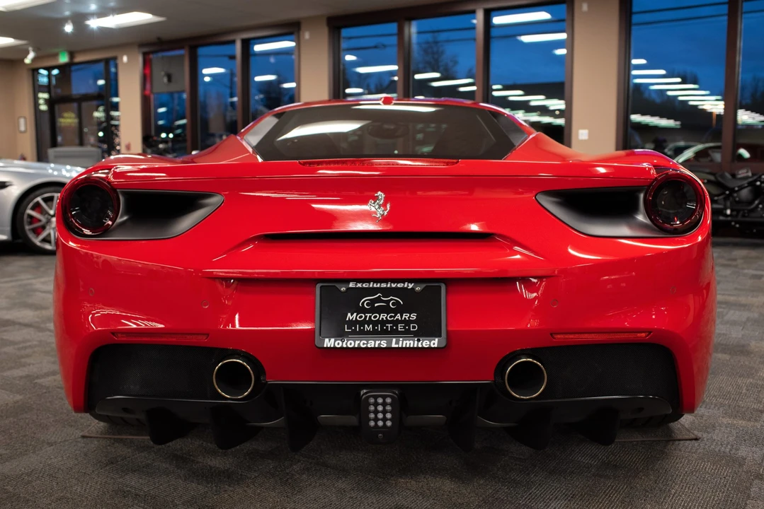 2017 Ferrari 488 GTB - Image 9 of 31