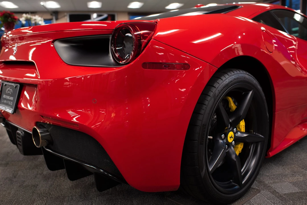 2017 Ferrari 488 GTB - Image 24 of 31