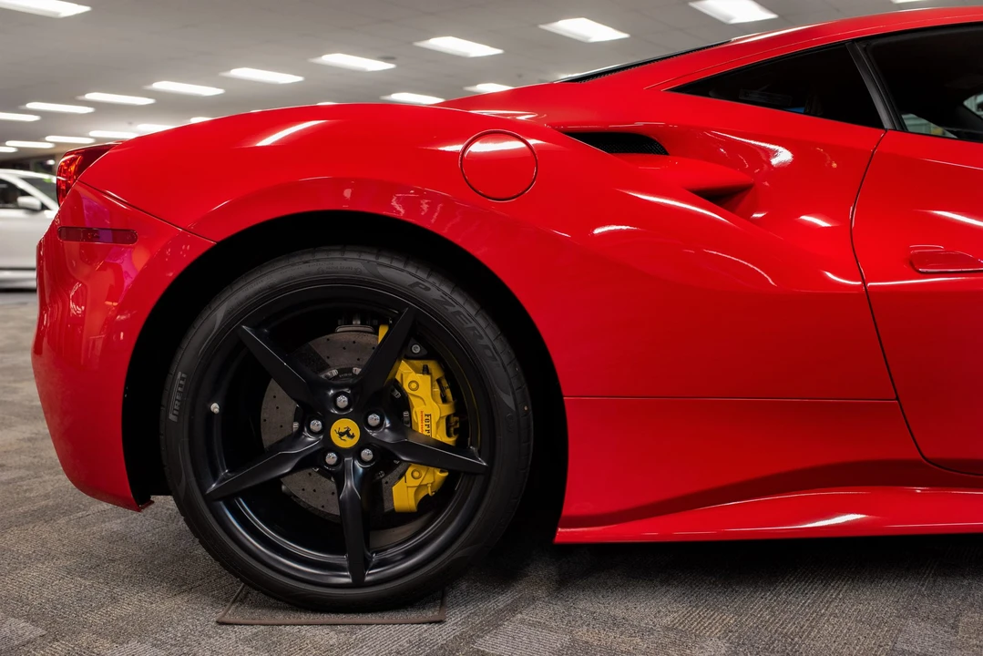 2017 Ferrari 488 GTB - Image 25 of 31