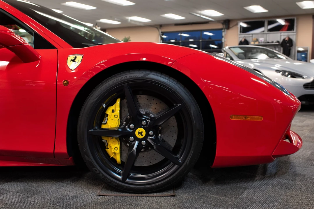 2017 Ferrari 488 GTB - Image 27 of 31