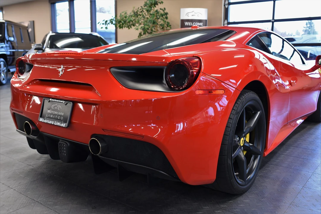 2017 Ferrari 488 GTB - Image 23 of 31