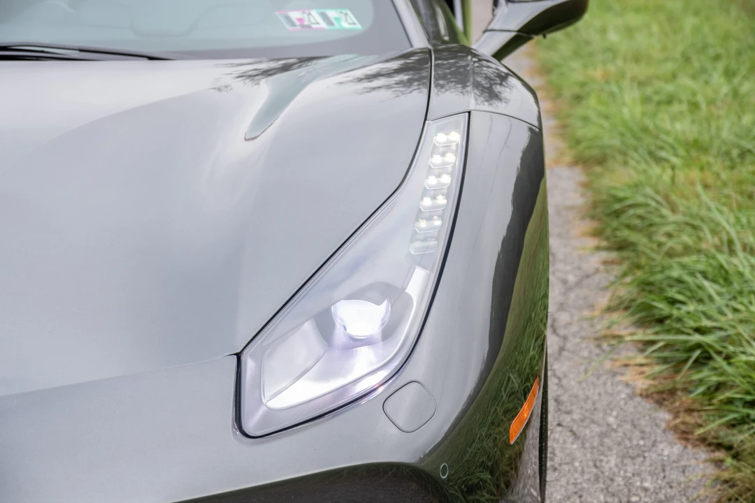 2017 Ferrari 488 GTB - Image 27 of 31