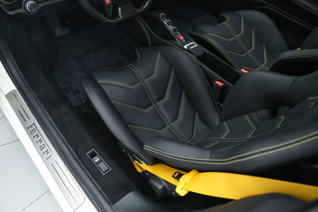 2017 Ferrari 488 GTB - Image 26 of 31