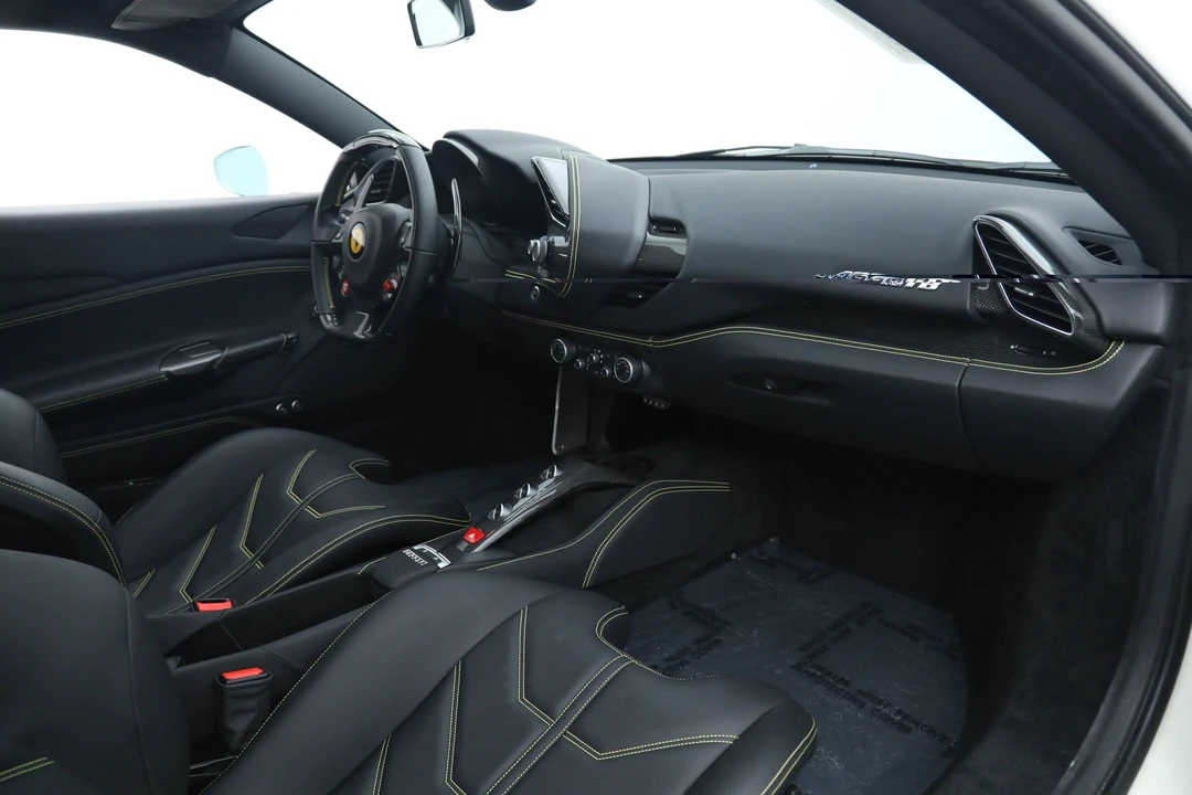 2017 Ferrari 488 GTB - Image 19 of 31