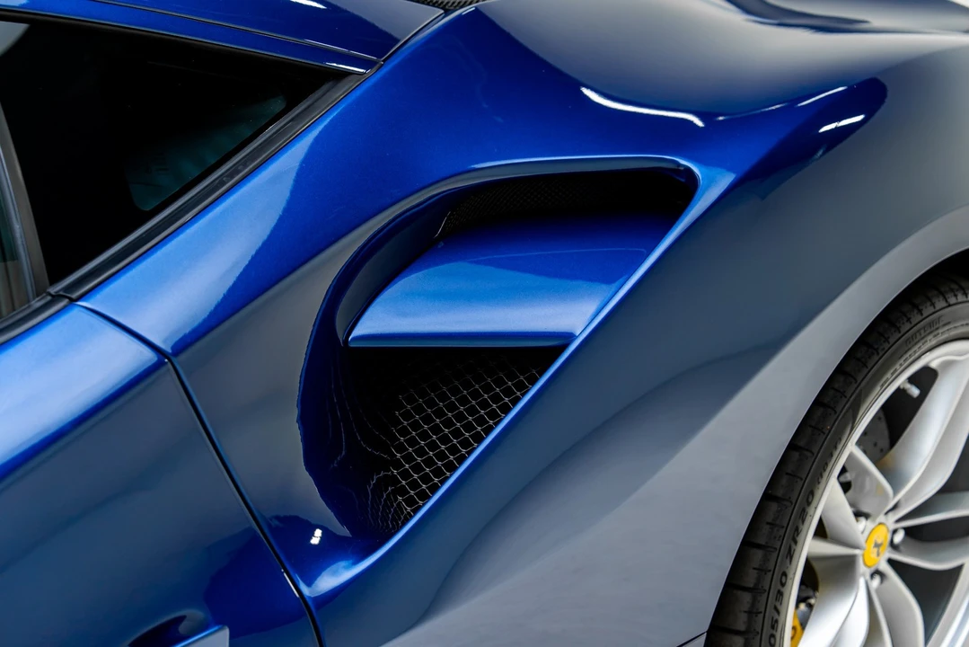 2017 Ferrari 488 GTB - Image 28 of 31