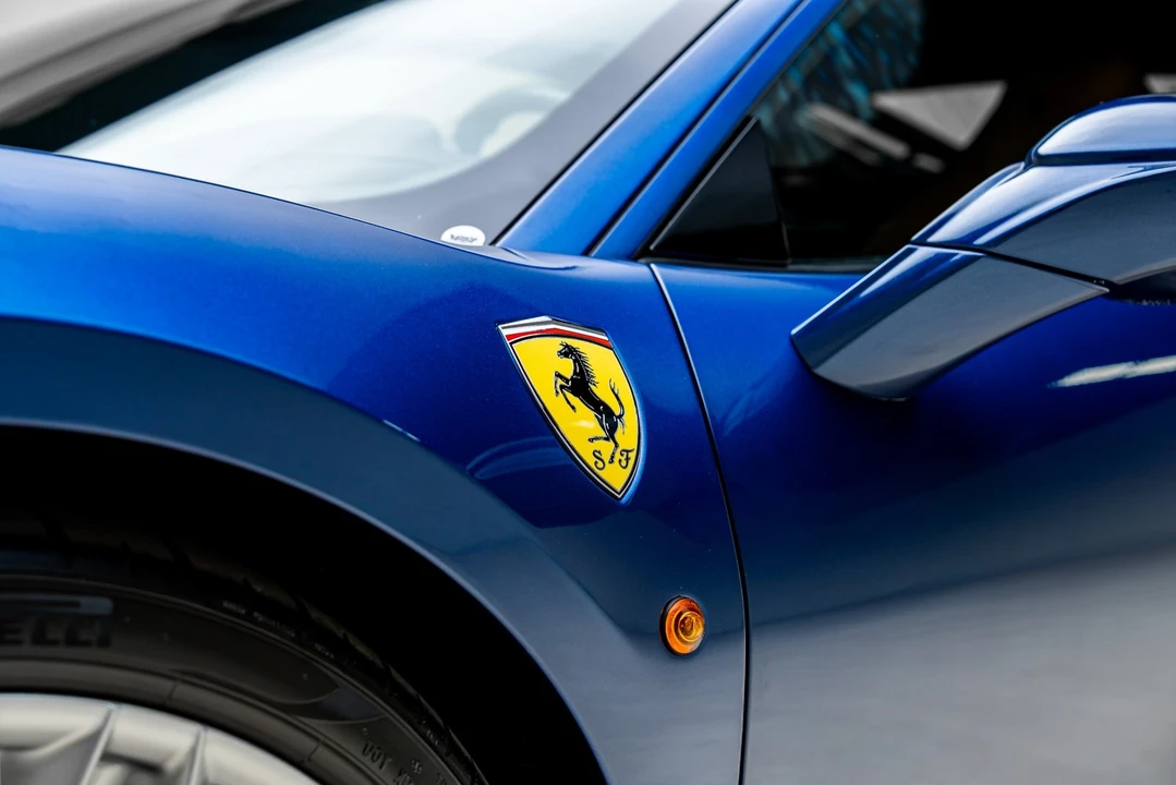 2017 Ferrari 488 GTB - Image 27 of 31