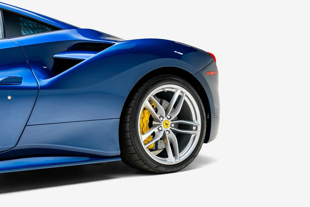 2017 Ferrari 488 GTB - Image 18 of 31
