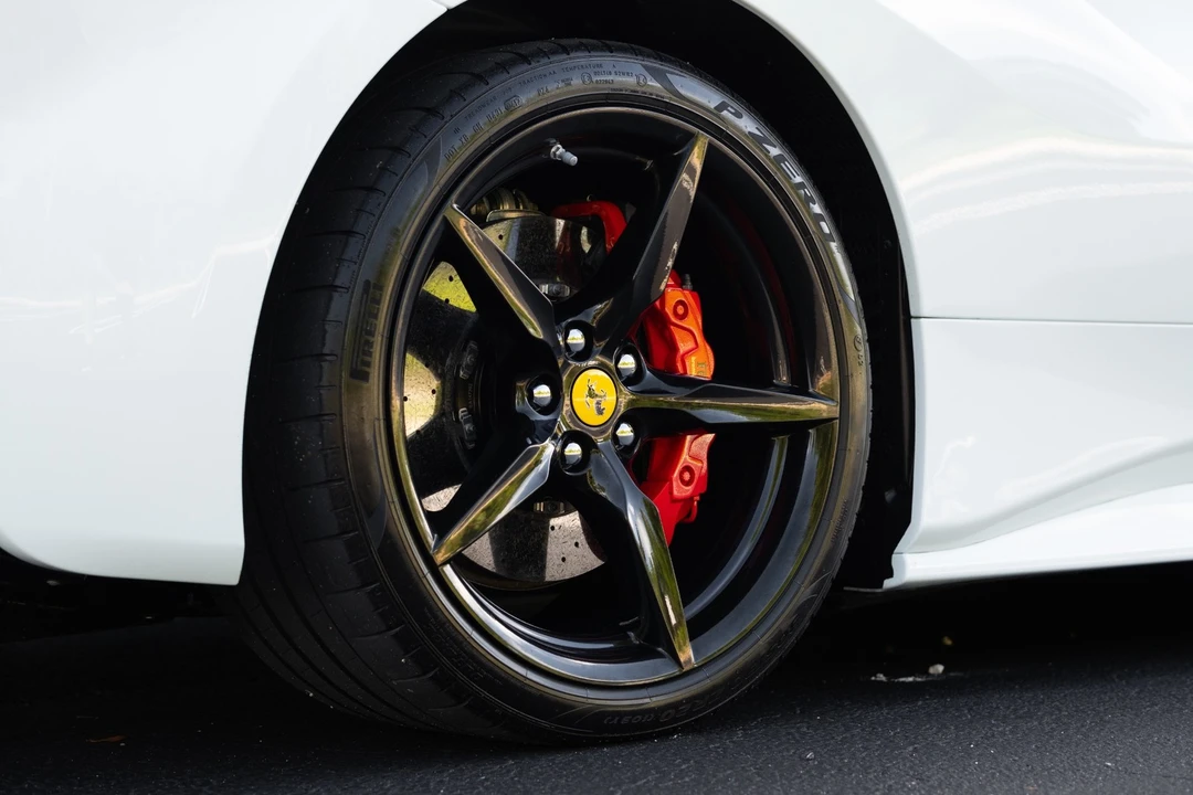 2017 Ferrari 488 GTB - Image 17 of 31