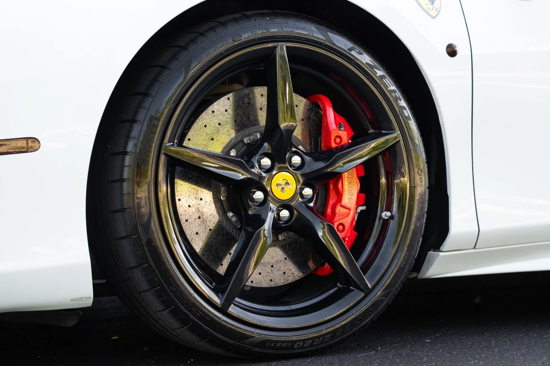 2017 Ferrari 488 GTB - Image 21 of 31