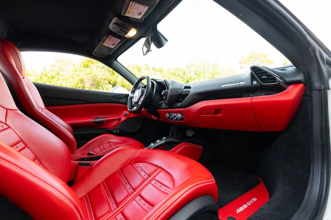 2017 Ferrari 488 GTB - Image 8 of 31