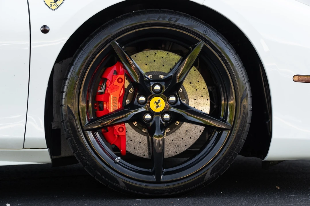 2017 Ferrari 488 GTB - Image 9 of 31