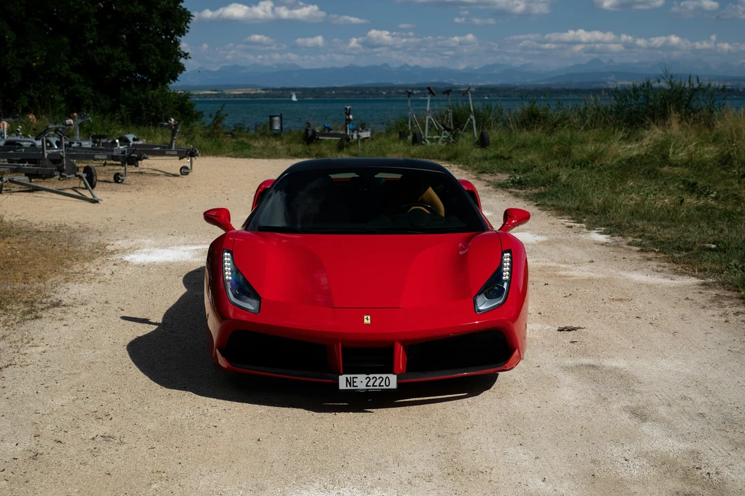 2017 Ferrari 488 GTB - Image 9 of 21