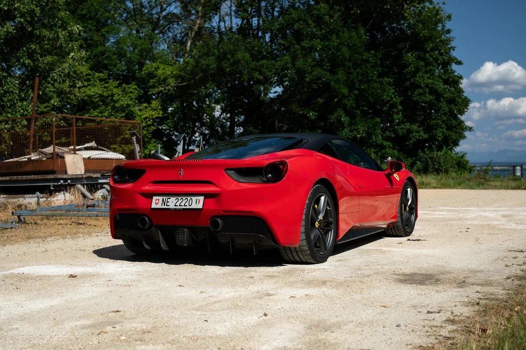 2017 Ferrari 488 GTB - Image 11 of 21
