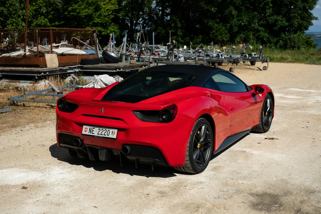 2017 Ferrari 488 GTB - Image 5 of 21