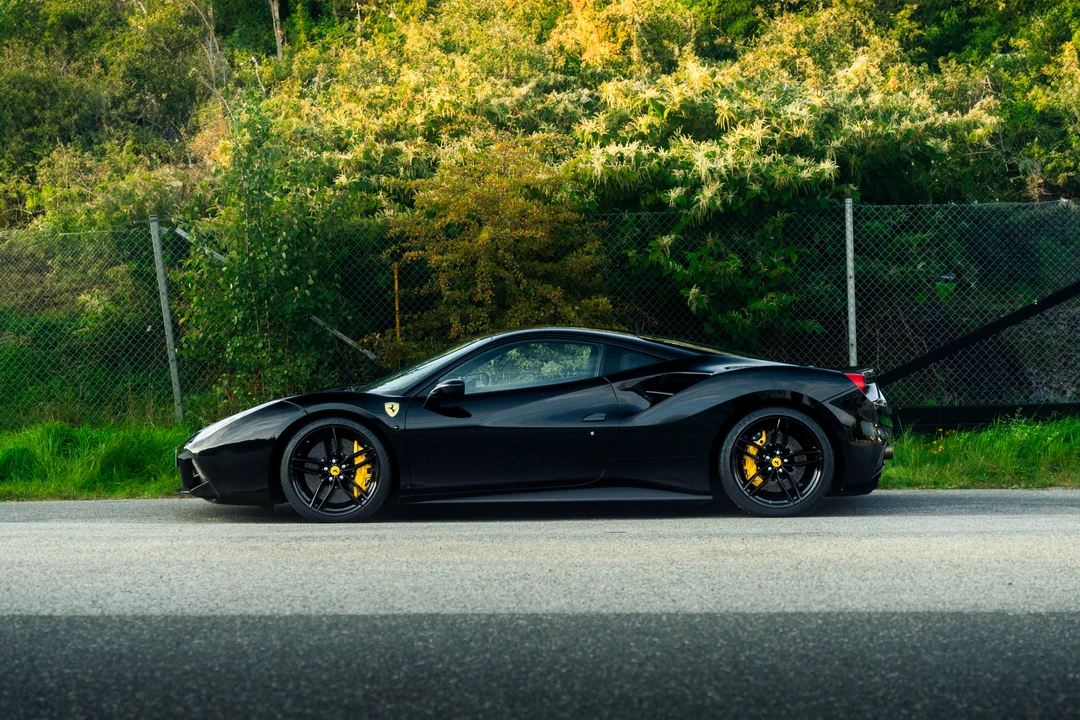 2017 Ferrari 488 GTB - Image 10 of 31