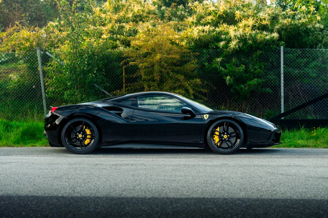 2017 Ferrari 488 GTB - Image 6 of 31