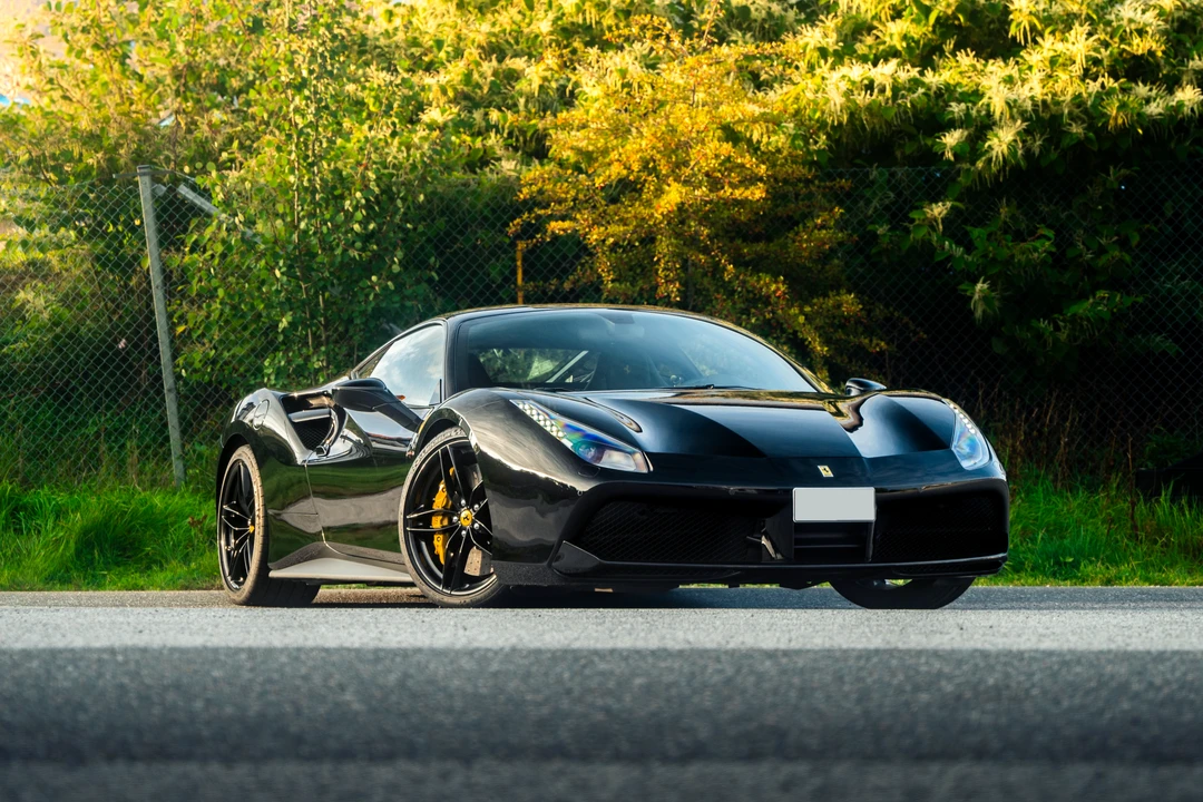 2017 Ferrari 488 GTB - Image 12 of 31