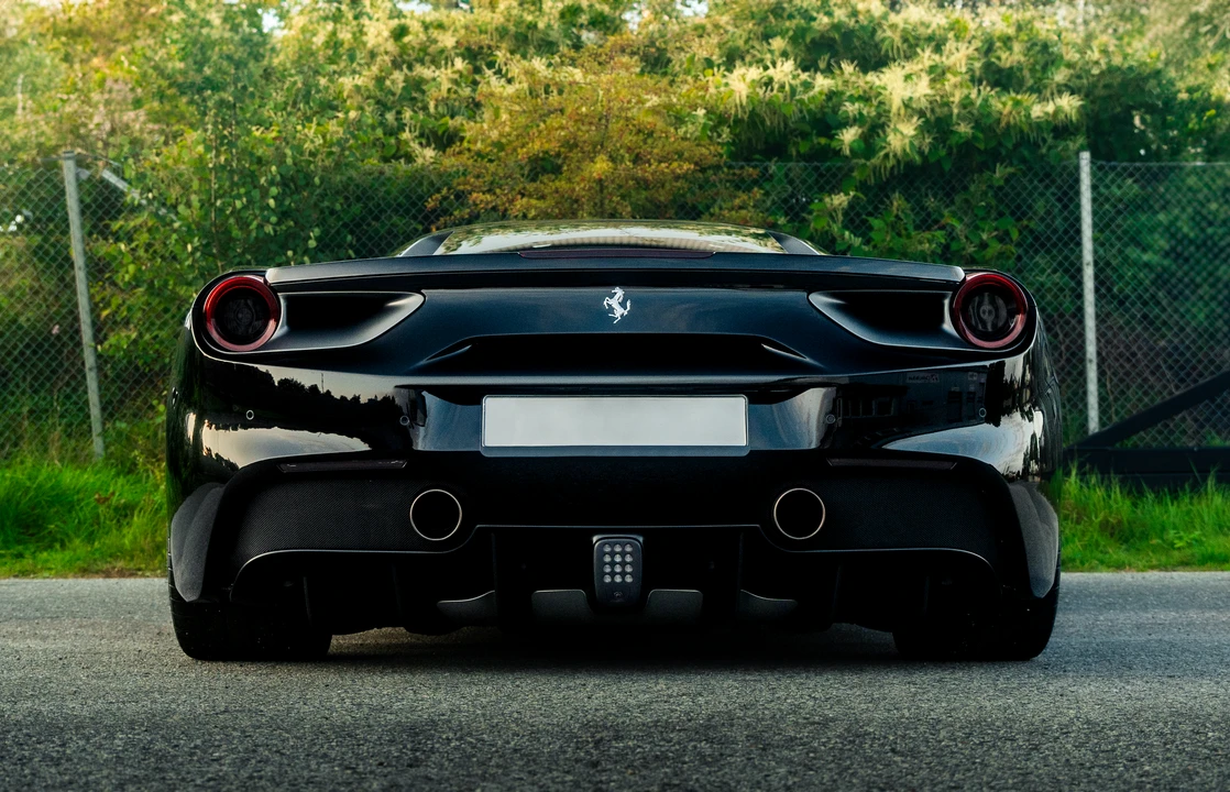 2017 Ferrari 488 GTB - Image 15 of 31