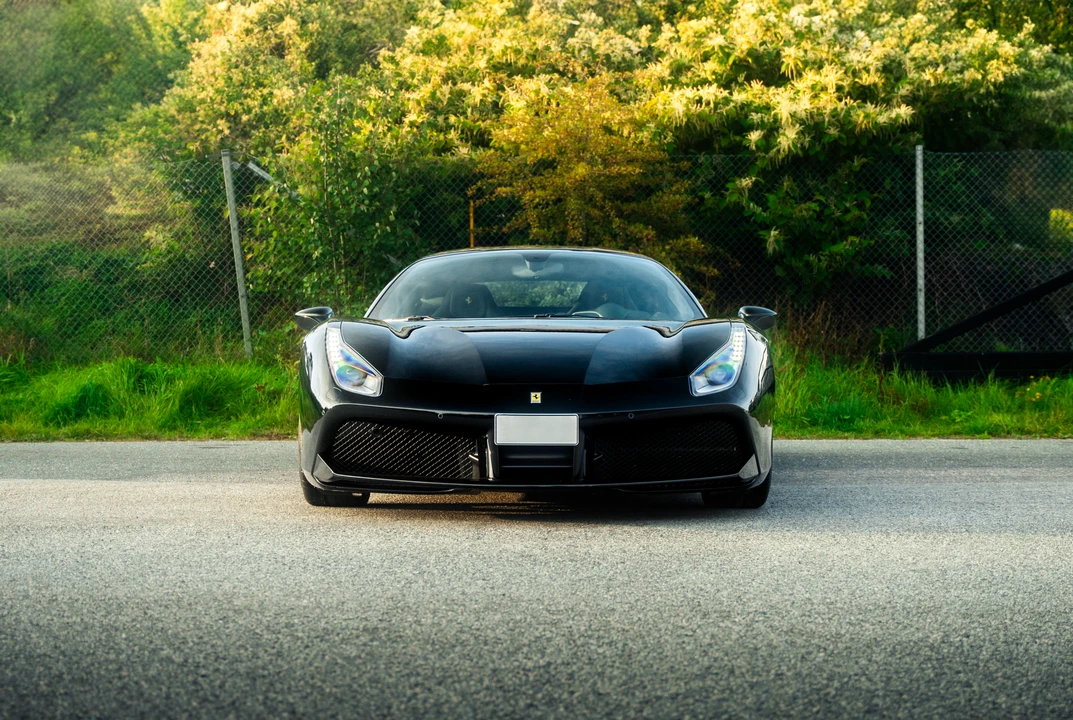 2017 Ferrari 488 GTB - Image 11 of 31