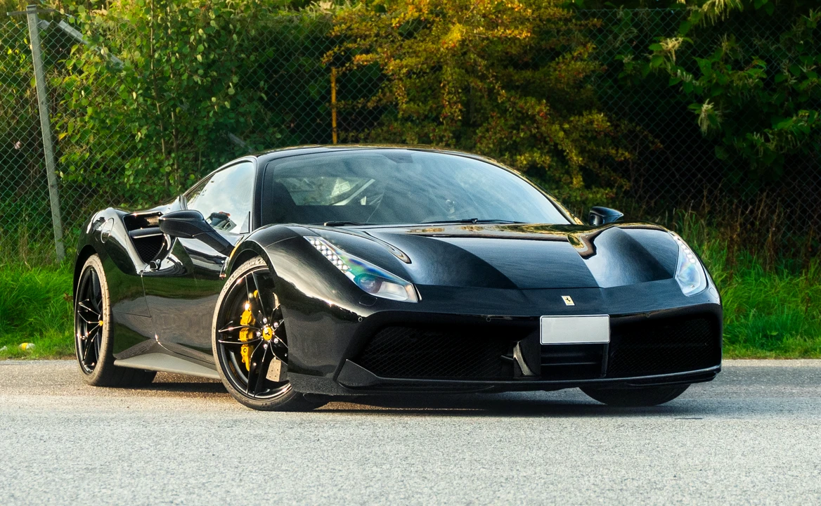 2017 Ferrari 488 GTB - Image 2 of 31