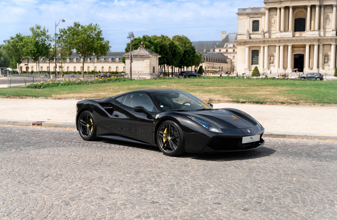 2017 Ferrari 488 GTB - Image 2 of 31