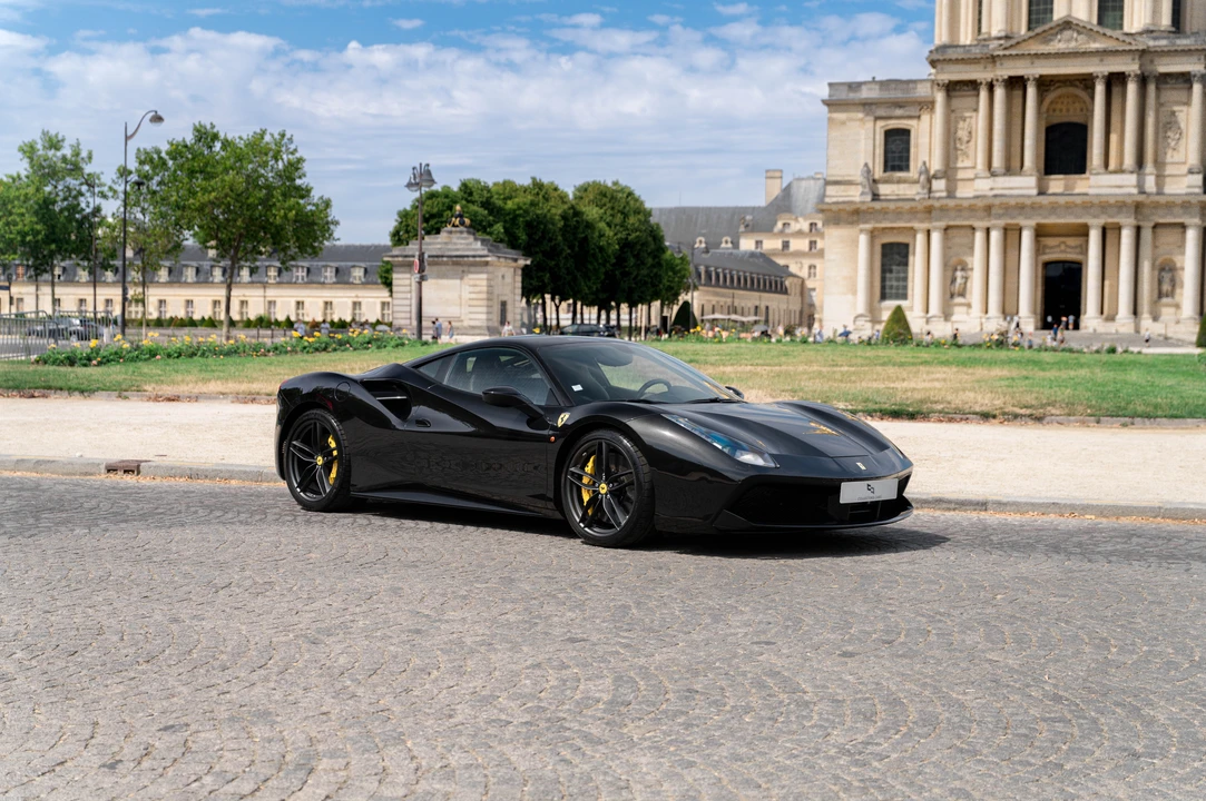 2017 Ferrari 488 GTB - Image 3 of 31