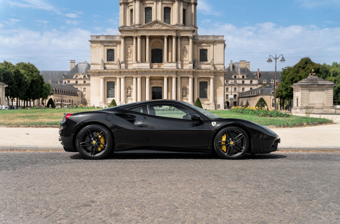 2017 Ferrari 488 GTB - Image 6 of 31