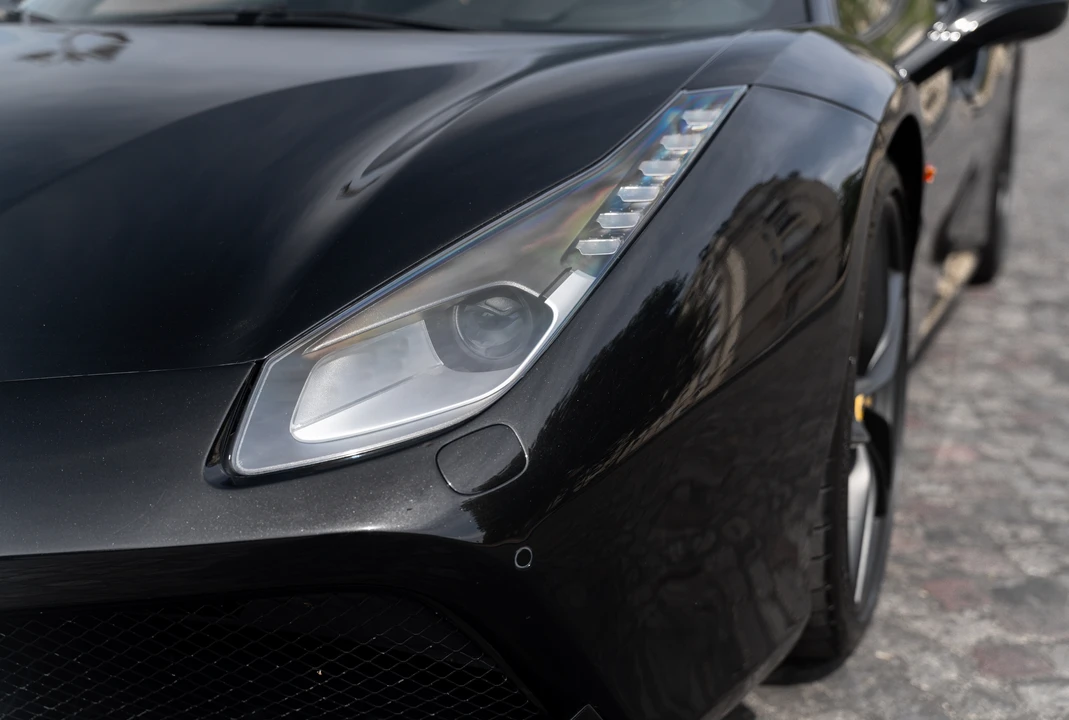 2017 Ferrari 488 GTB - Image 18 of 31