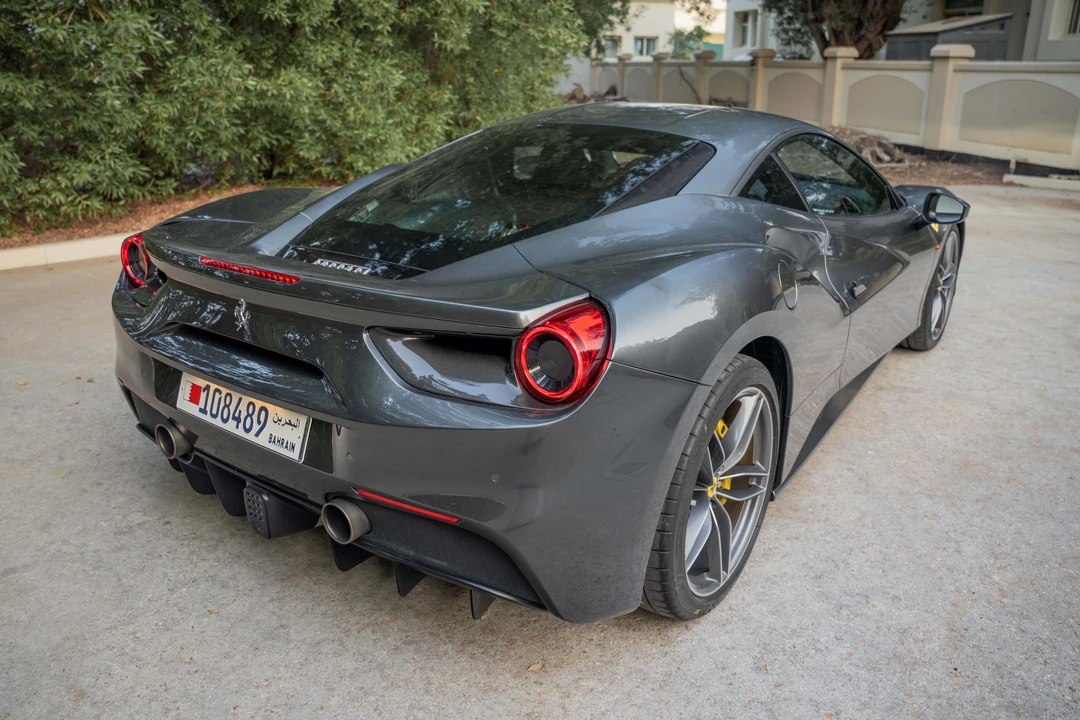2017 Ferrari 488 GTB - Image 9 of 31