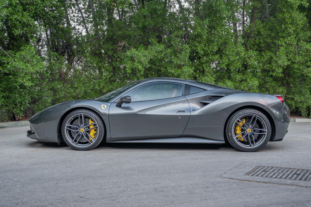 2017 Ferrari 488 GTB - Image 14 of 31