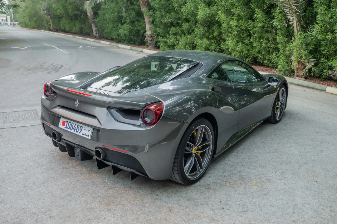 2017 Ferrari 488 GTB - Image 16 of 31