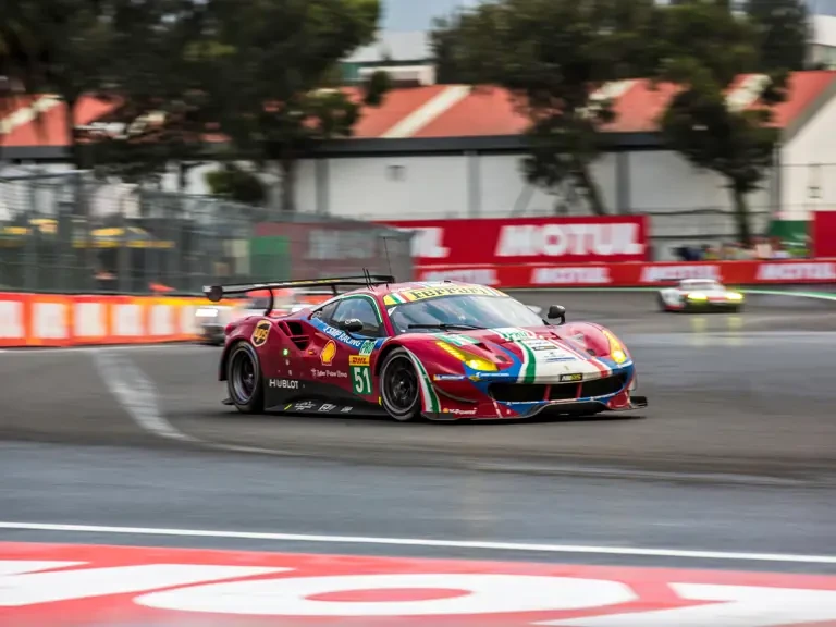 2017 Ferrari 488 GTB - Image 4 of 31
